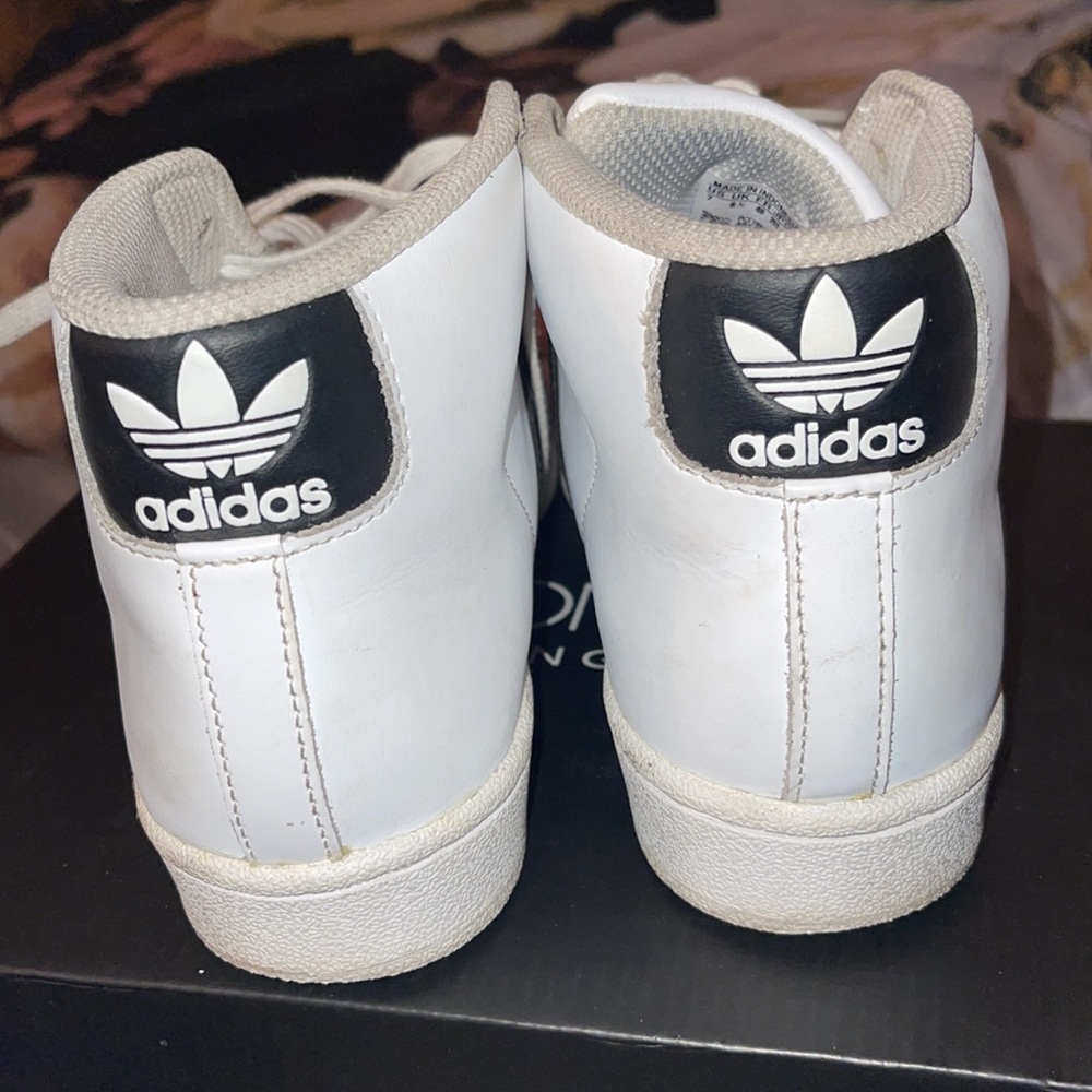Adidas - Picture 2 of 3